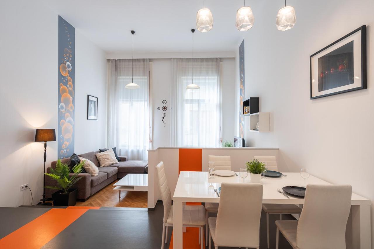 Bright Two-bedroom By The New York Palace Appartement Budapest