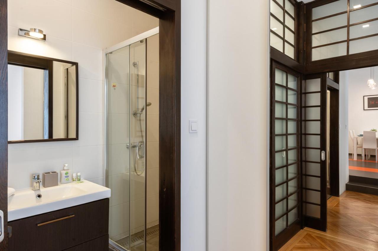 Bright Two-bedroom By The New York Palace Appartement Budapest