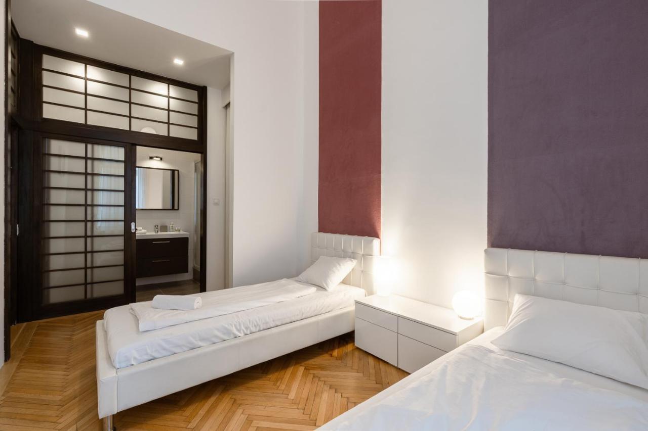 Appartement Bright Two-bedroom By The New York Palace Budapest